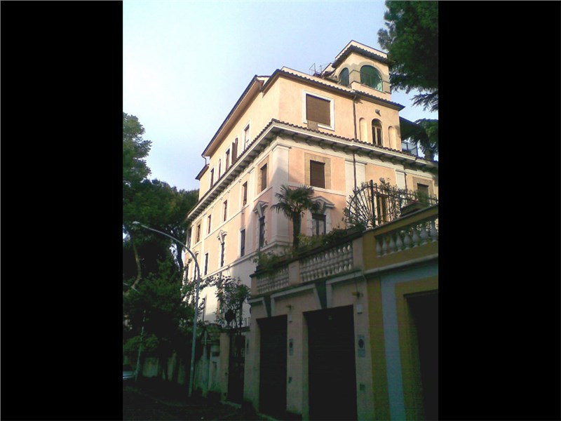 Roma - Via Baldassarre Peruzzi (Aventino/Circo Massimo)